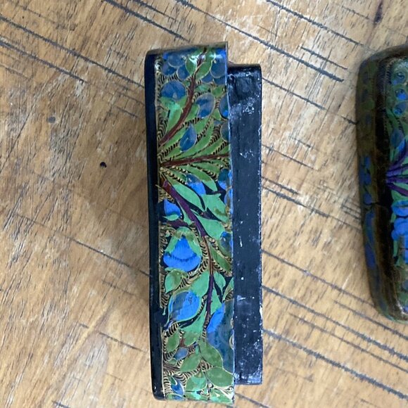 Kashmir India Lacquer Trinket Box Beautiful Blue Flower Glossy Black - Picture 4 of 9